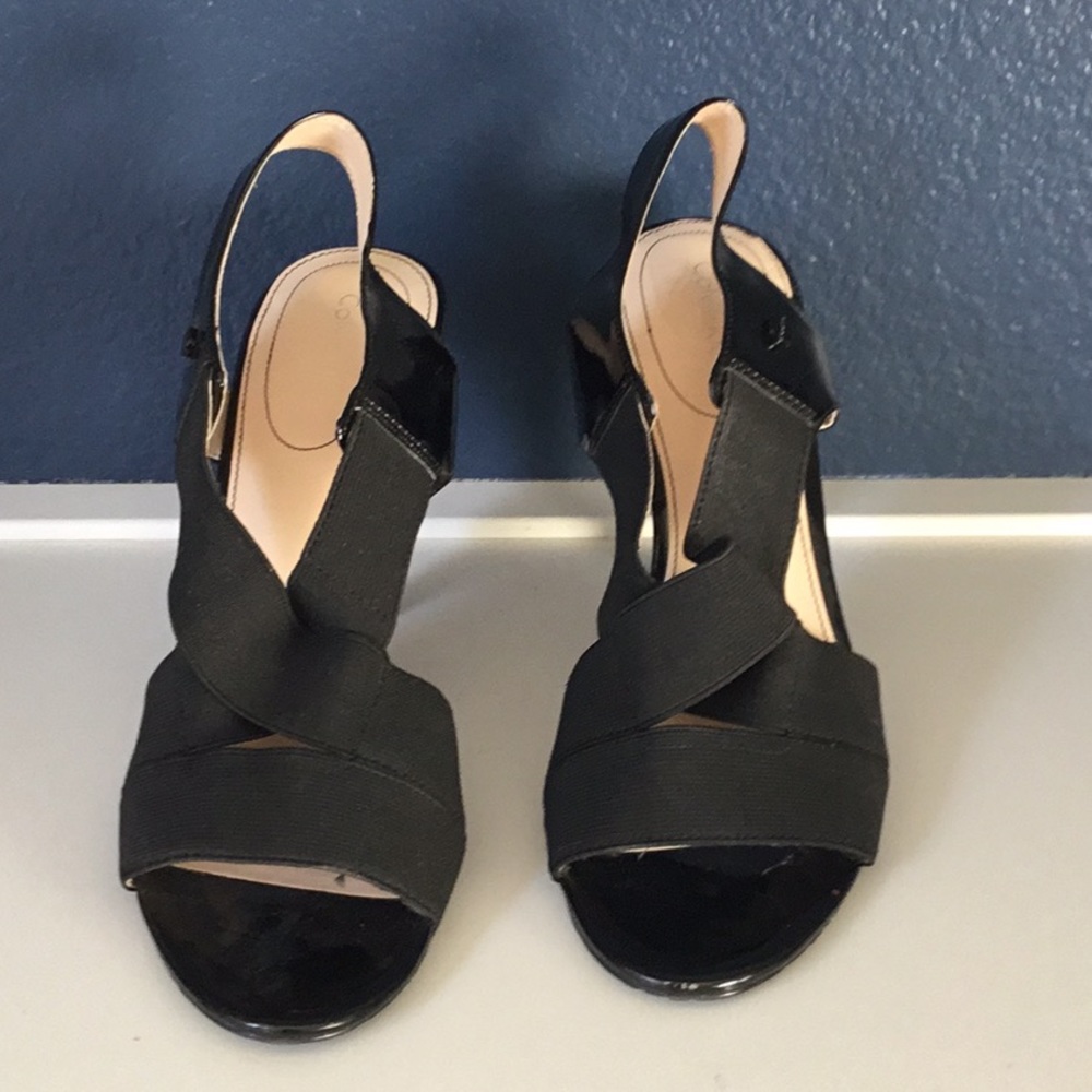 Shoes - Picture 2 of 4